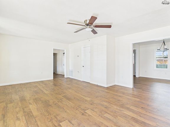 2nd image of 2438 Reilly Rd