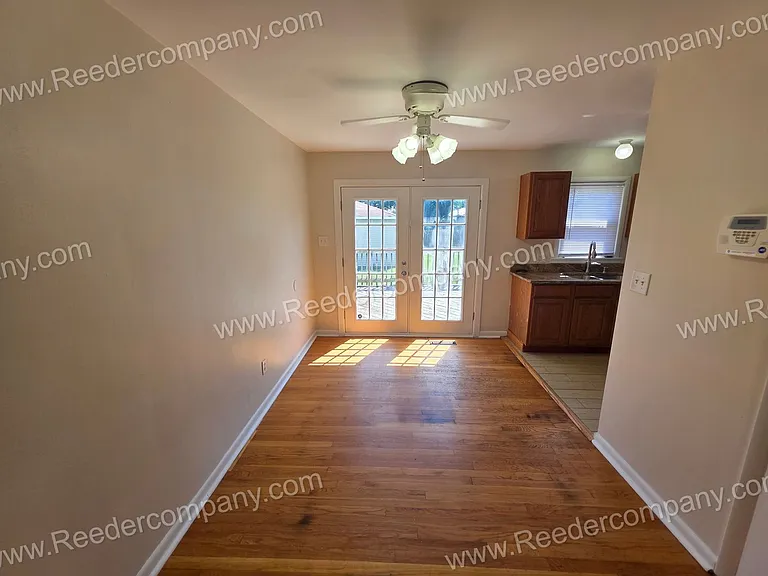 6945 Northcote Ave — Photo 4