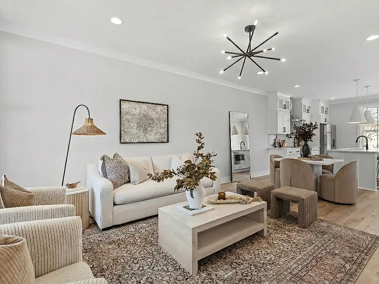 Living room 4 - 2nd Floor