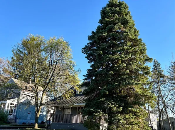 2221 Cadillac St, Flint, MI 48504