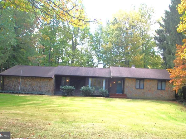 628 Belgian Dr, Bear, DE 19701