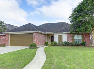 303 Riner Dr, Scott, LA 70583