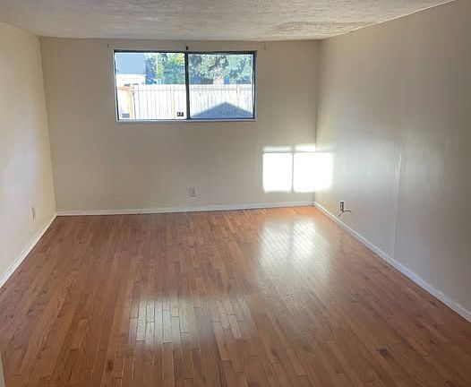 4th image of 2814 SE 133rd Ave