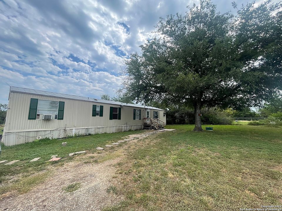 2nd image of 18711 COUNTY ROAD 5738