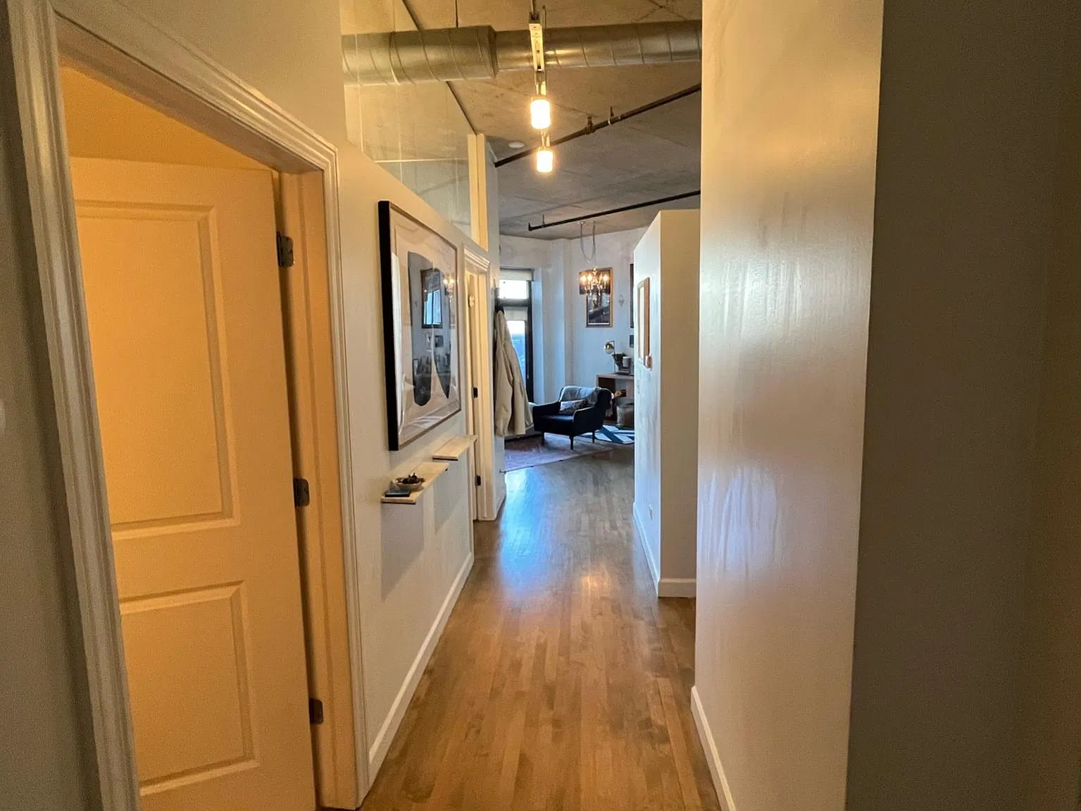 2 bed, 1200 sqft, $3,800 — Photo 4