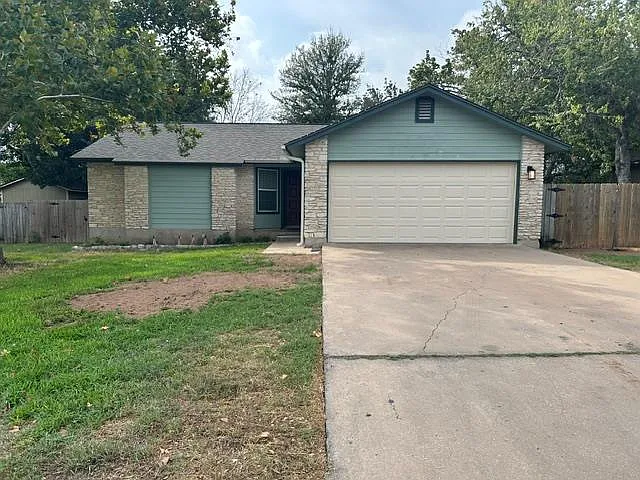 3 bed, 2.0 bath, 1144 sqft, $1,700 — Photo 1
