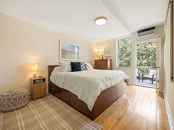 4th image of 269 8th St APT 3R