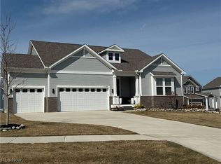 35287 Bald Eagle Ln, Willoughby, OH 44094