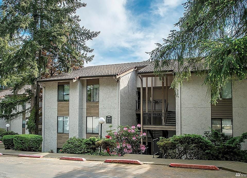 1st image of 10424 NE 32nd Pl APT C103