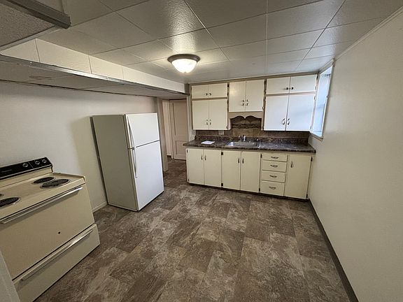 2nd image of 805 1/2 N Sycamore St #805