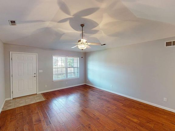 4th image of 770 Overbrook Dr