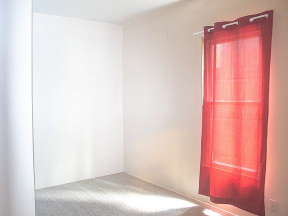 5th image of 404 N Salisbury St