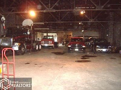 2nd image of 300 Broadway Ave