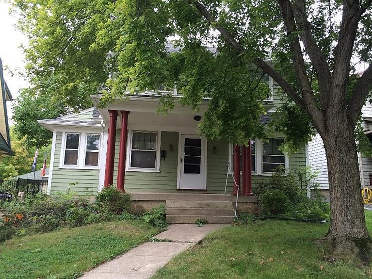 1st image of 305 Willowwood Dr
