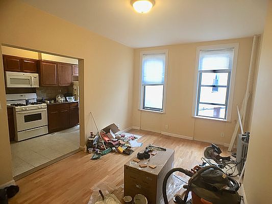 4th image of 881 Woodward Ave Floor 2