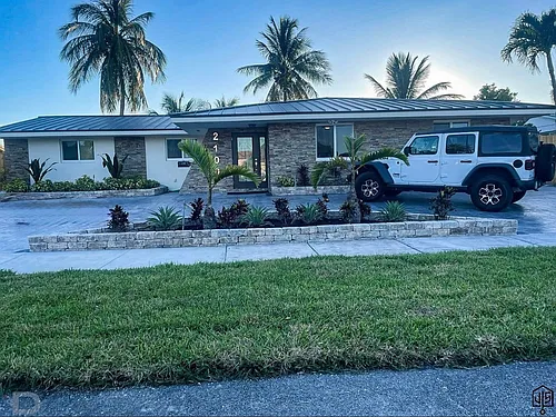 2100 SW 100th Ave Photo 1