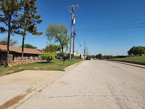 4th image of 507 S Ostrom Ave