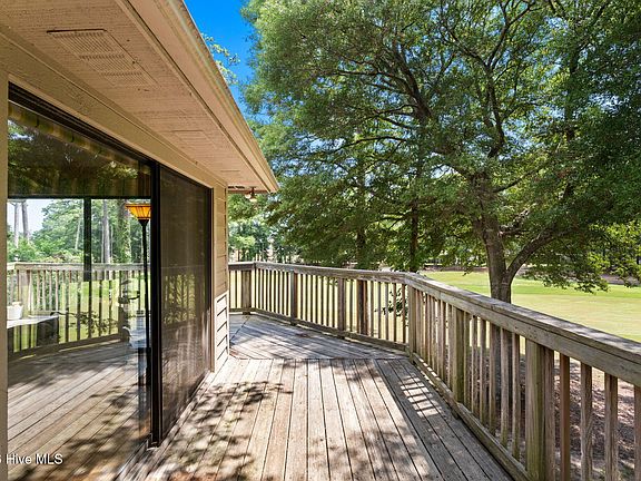 5th image of 804 Colony Place SW # F