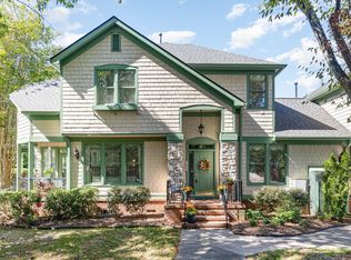 109 Presque Isle Ln, Chapel Hill, NC 27514
