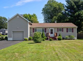 106 Deer Ln, Hopewell Junction, NY 12533