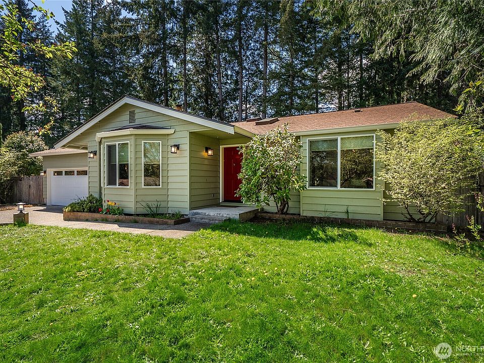1st image of 1615 Easthill Court NW