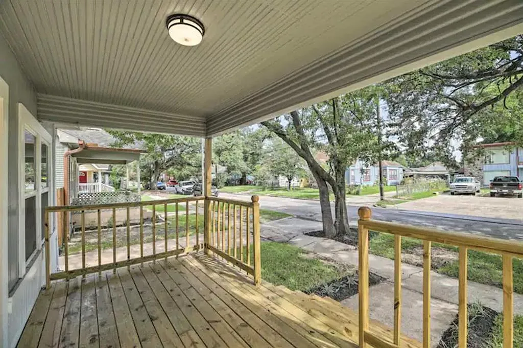 Building Photo - 5224 Leeland St