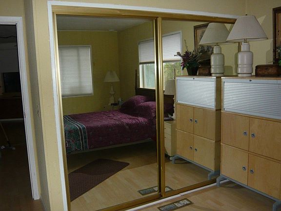 3rd image of 3611 I St NE Unit 303