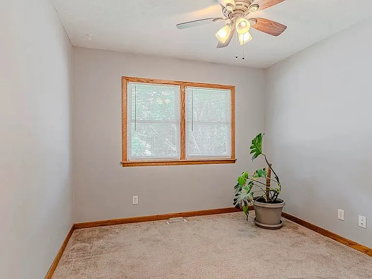1414 Westwind Dr — Photo 13