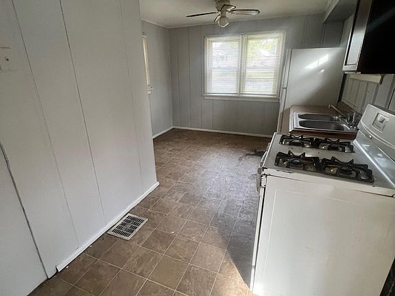3rd image of 9030 Midland Blvd