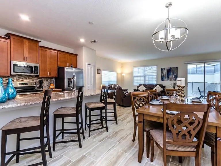 9047 Dogleg Dr — Photo 2