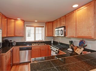 8518 Nesbit Ave N APT C, Seattle, WA 98103