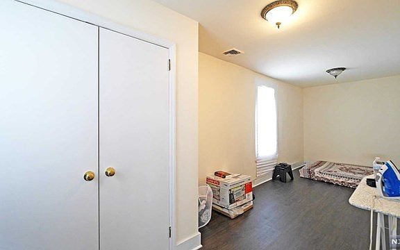 4th image of 227 Godwin Ave Floor 2