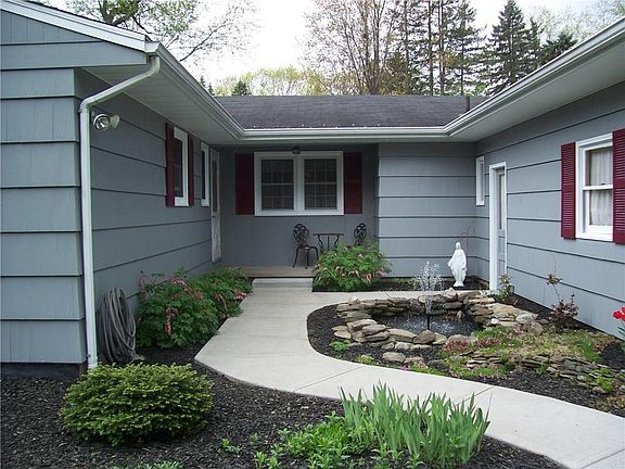 2nd image of 20 Rollingwood Dr