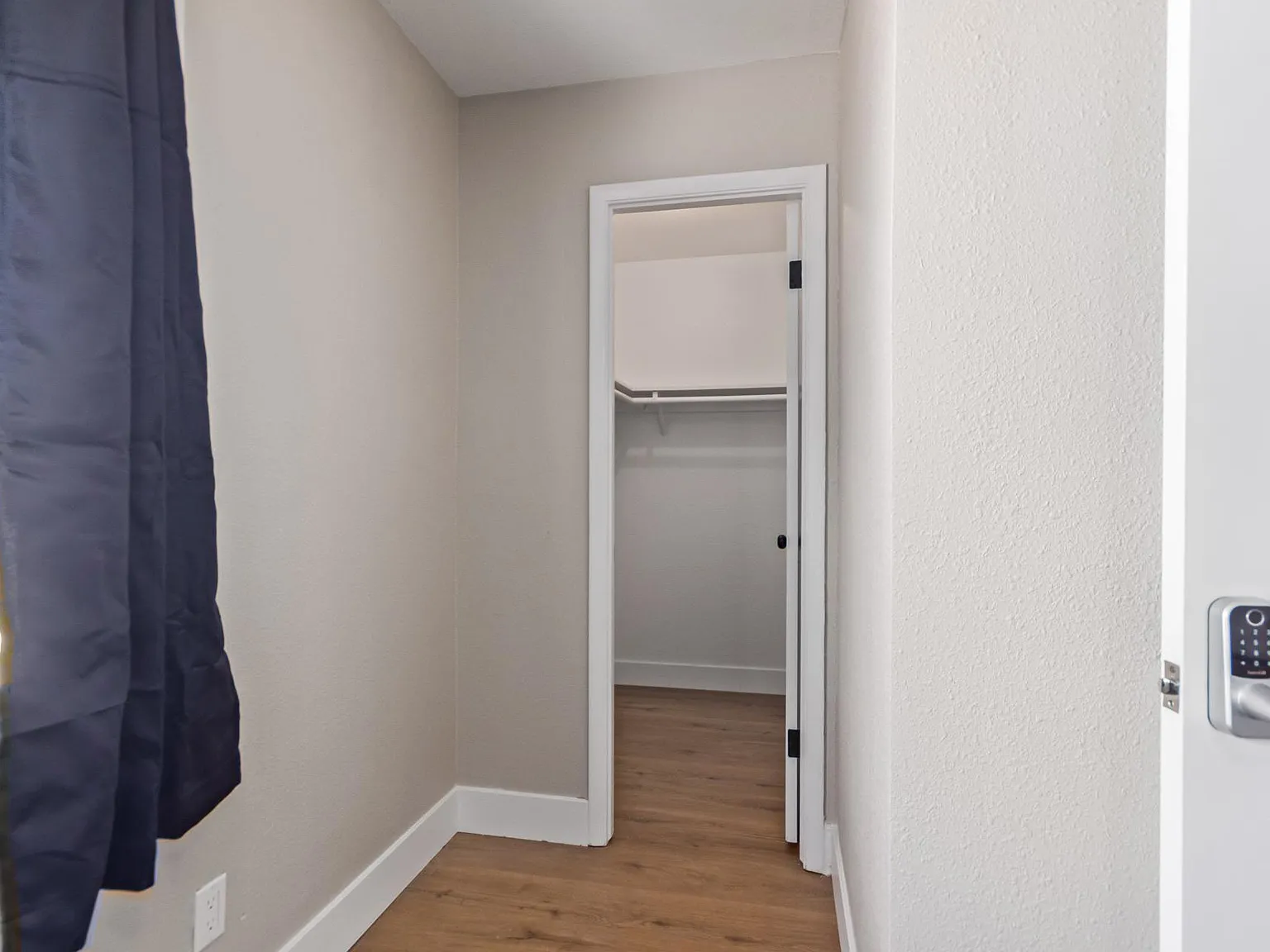 4 bed, 2.0 bath, 1388 sqft, $957 — Photo 3