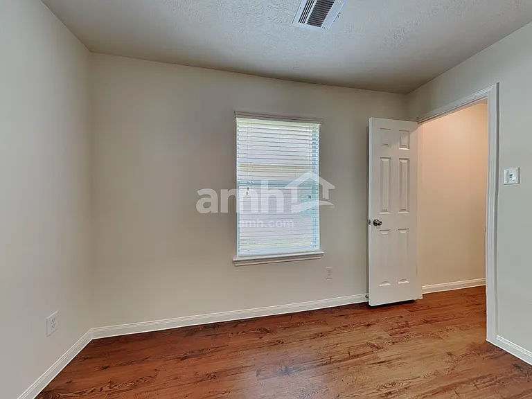 12006 Jillian Crossing Dr — Photo 12