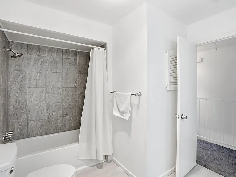 204 Samuel Blvd #I-3 — Photo 23