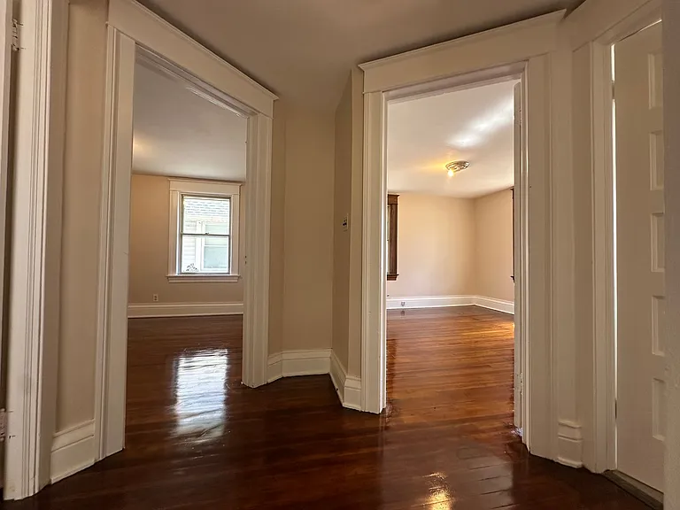 768 Flower City Park — Photo 20
