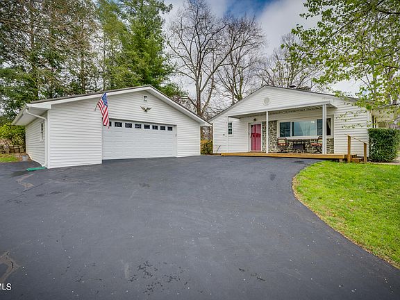 4th image of 501 Dogwood Dr