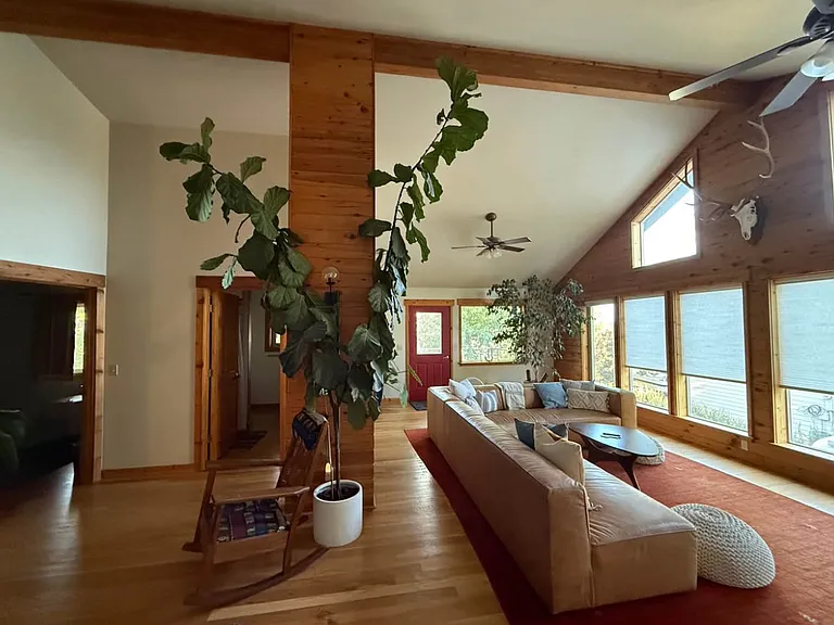 112 Hemlock St — Photo 6