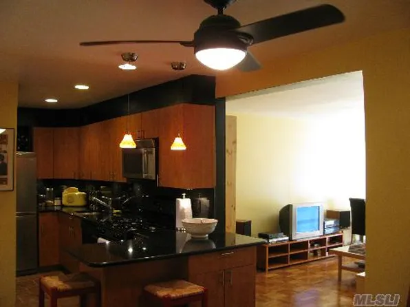 67-50 Thornton Place image 1 of 1