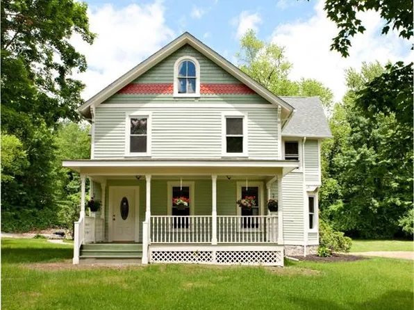 2 Cushman Rd, Patterson, NY 12563