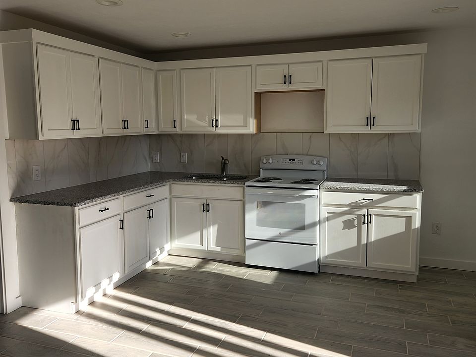 1st image of 2400 NW 35th St