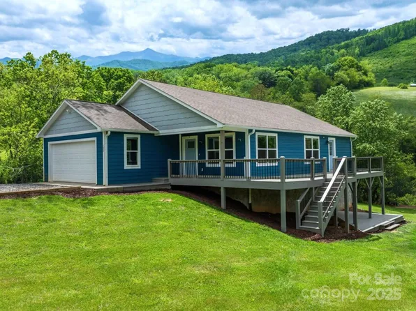 123 Dapple Rd, Candler, NC 28715