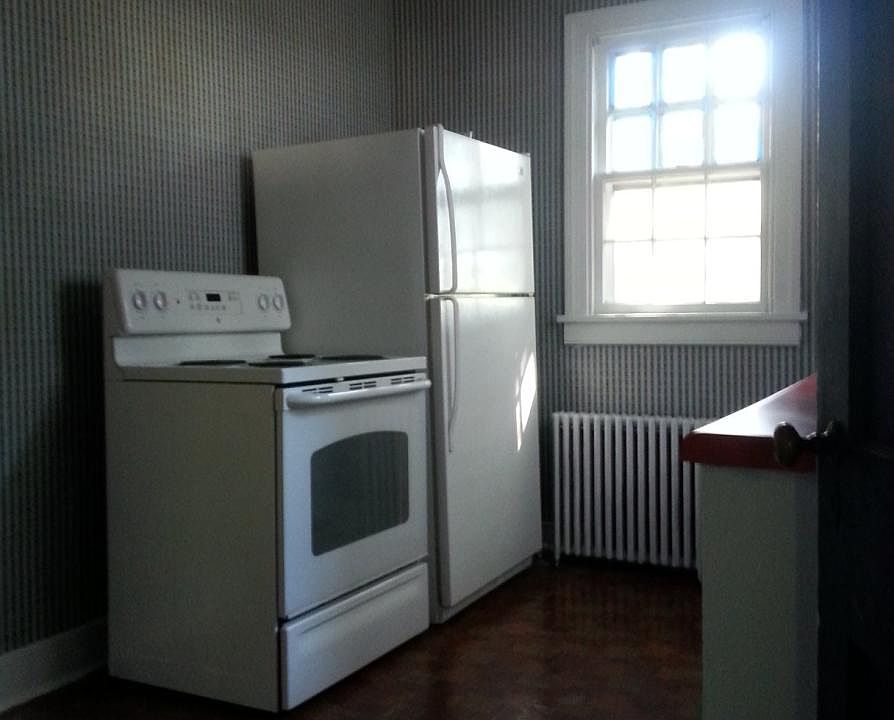 2nd image of 215 Harrison Ave