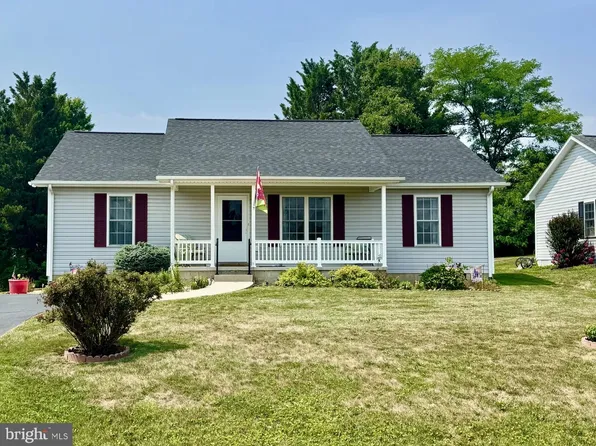 20 Millport Ct, Weyers Cave, VA 24486