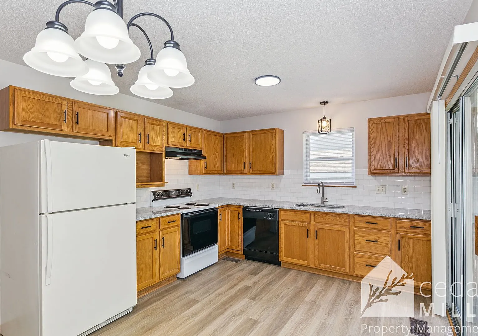 Remodeled Derby Duplex! Finished Basement! — Photo 4