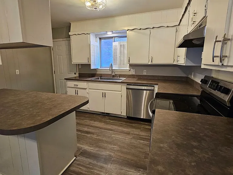 Broadway Apartments in Rose District — Photo 15