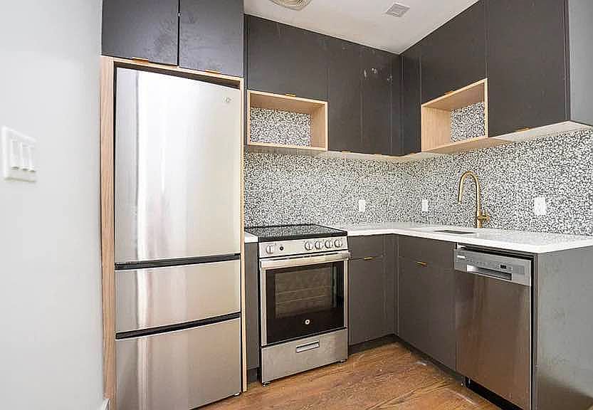 1st image of 226 Hawthorne St #3B