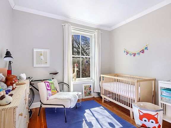 5th image of 73 S Oxford St APT 4