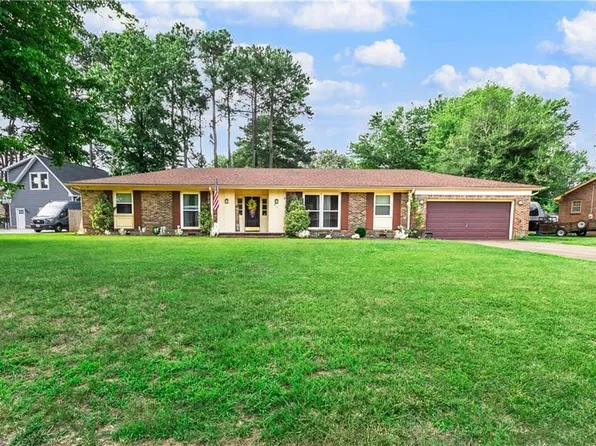 475 Beauregard Dr, Chesapeake, VA 23322